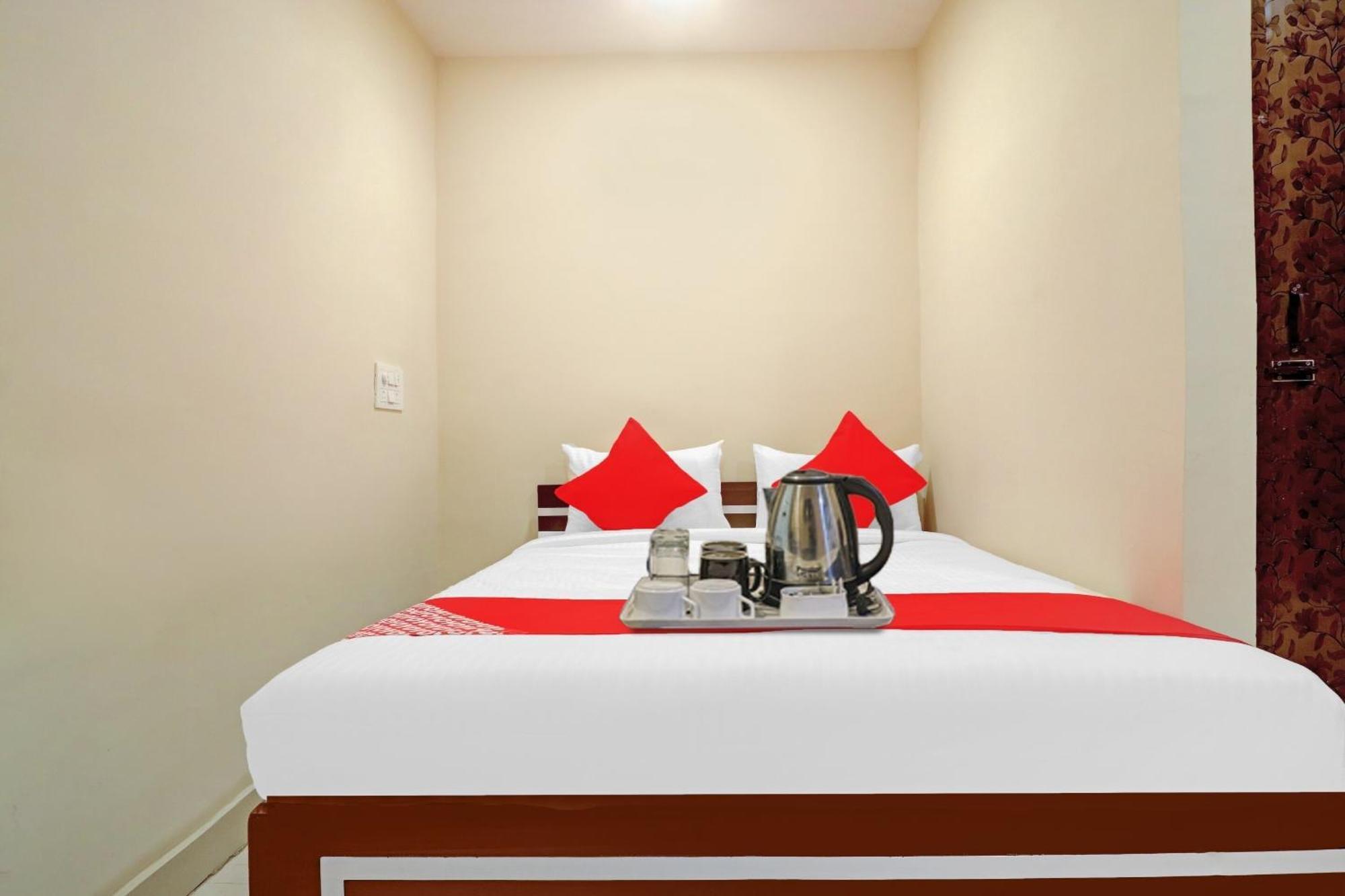 Hotel O Aayush Stay Inn Hyderabad Eksteriør billede