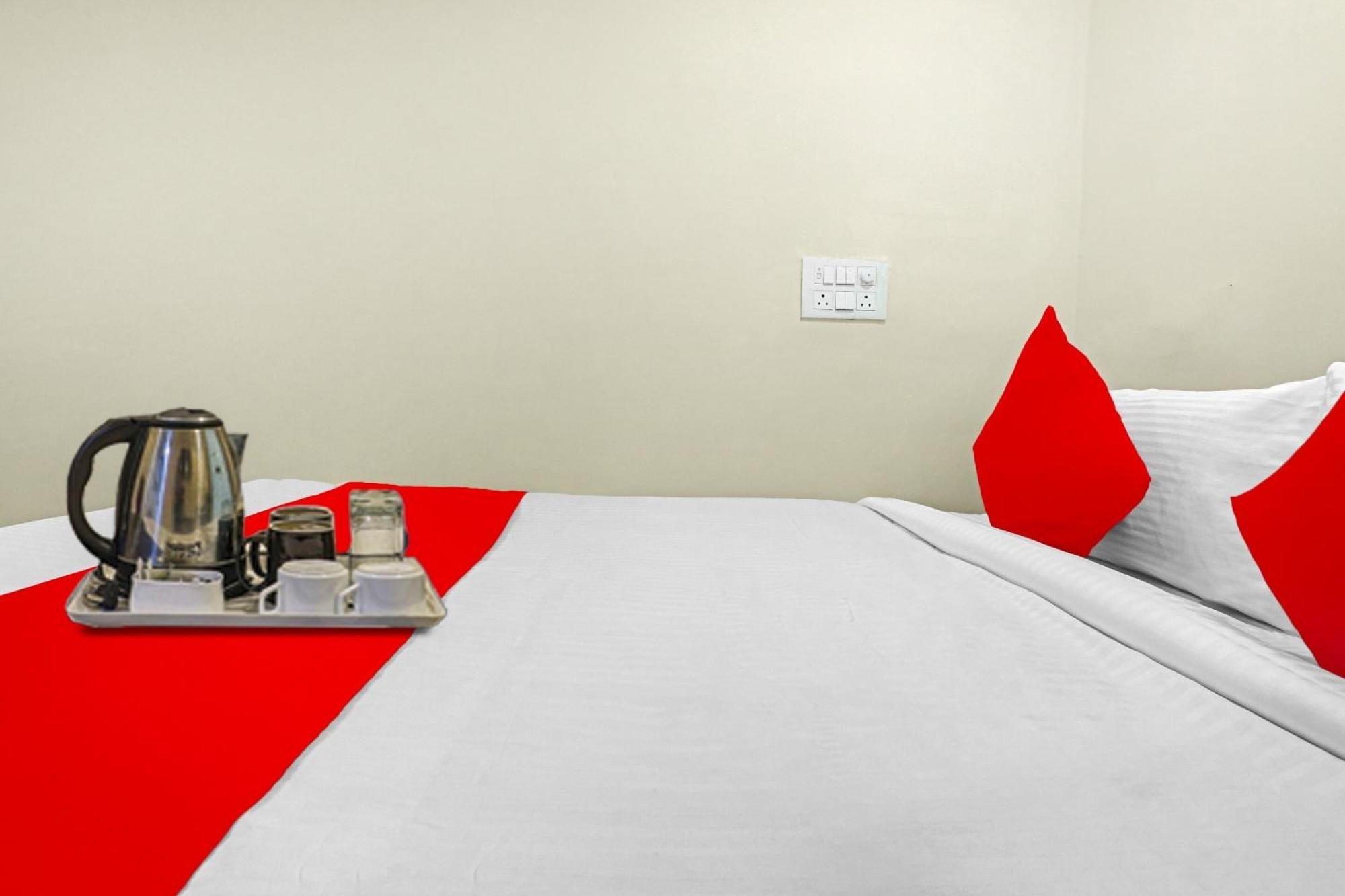 Hotel O Aayush Stay Inn Hyderabad Eksteriør billede