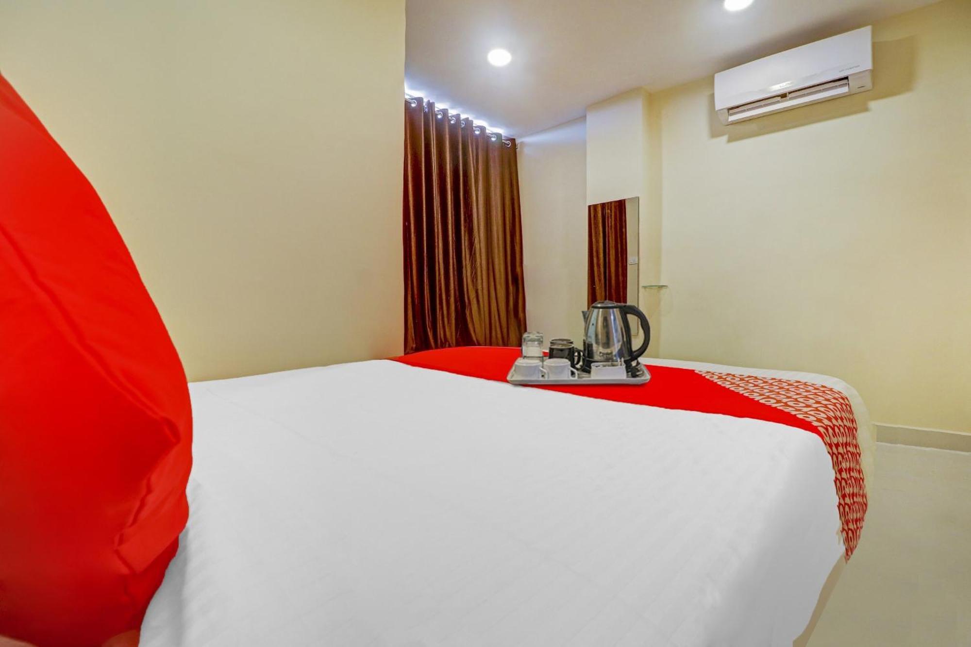 Hotel O Aayush Stay Inn Hyderabad Eksteriør billede
