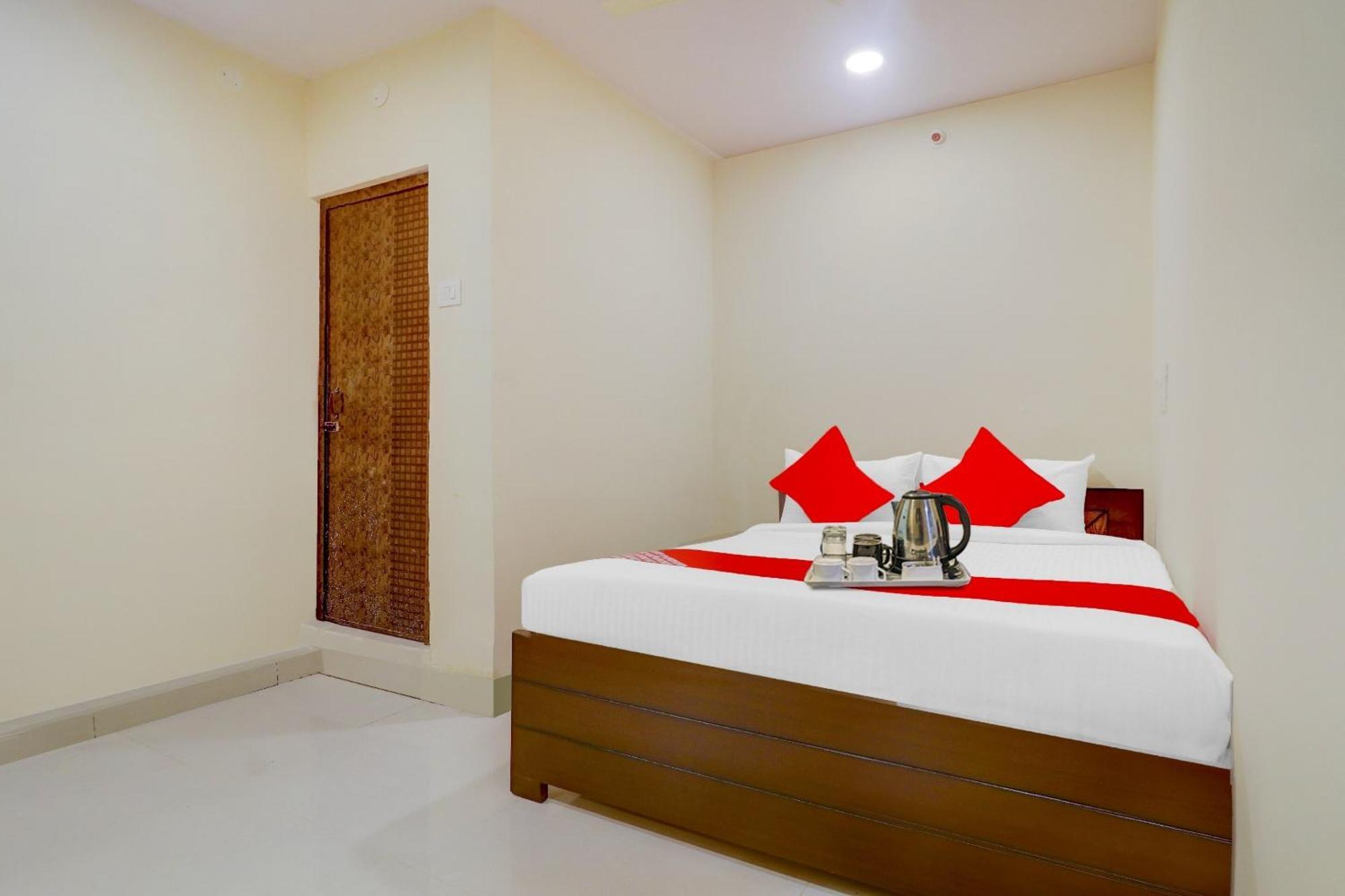 Hotel O Aayush Stay Inn Hyderabad Eksteriør billede