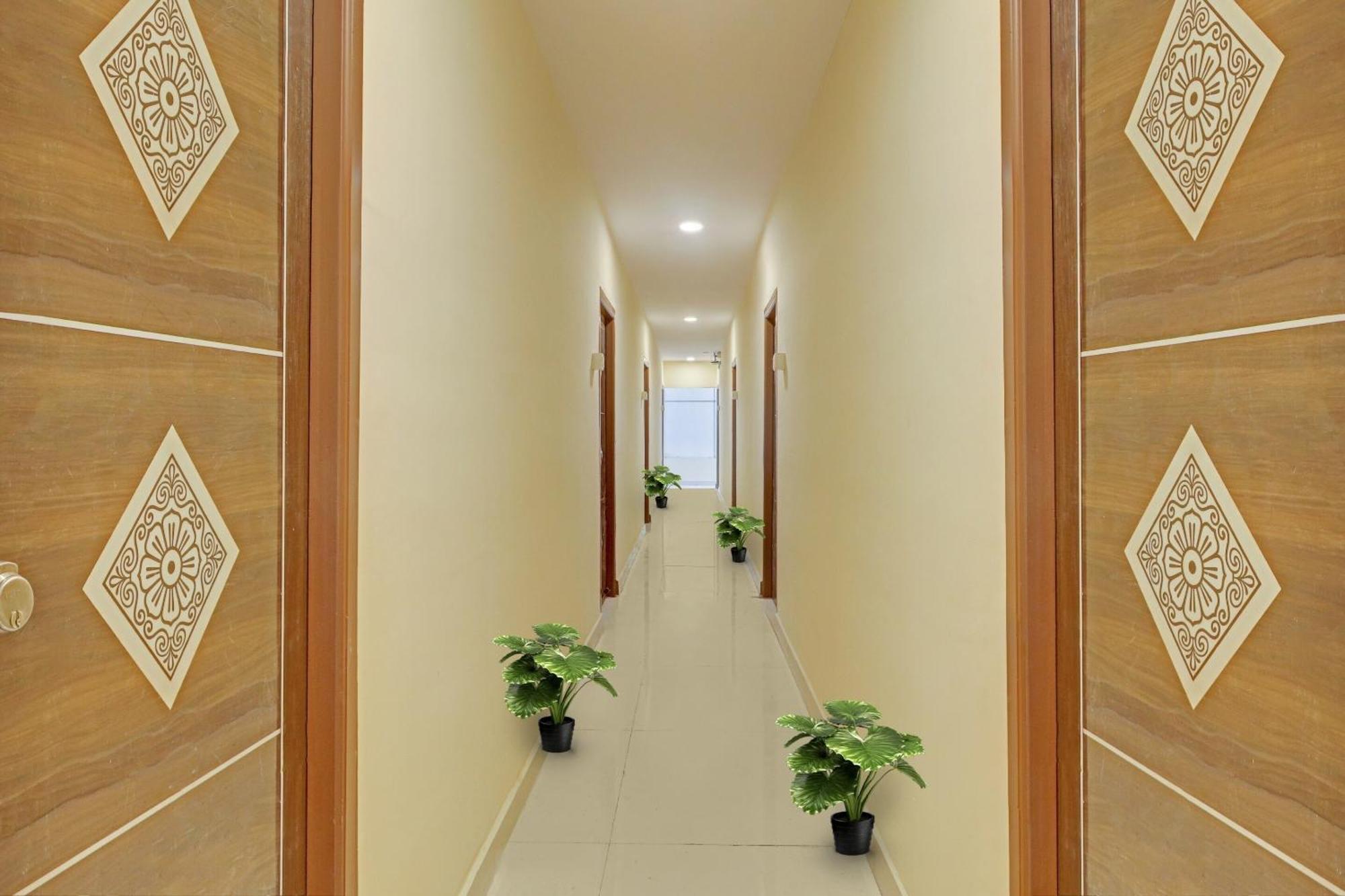 Hotel O Aayush Stay Inn Hyderabad Eksteriør billede